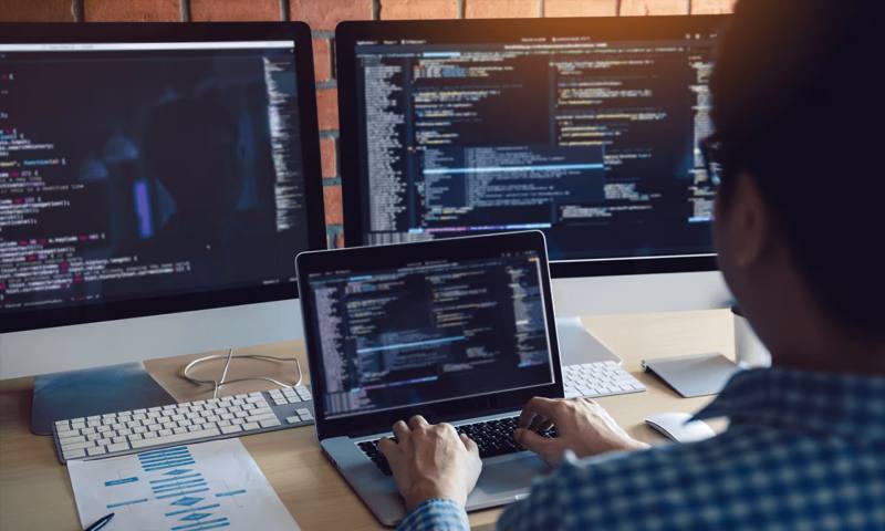 数据科学选型:R与Python如何赋能宁安市网站建设?